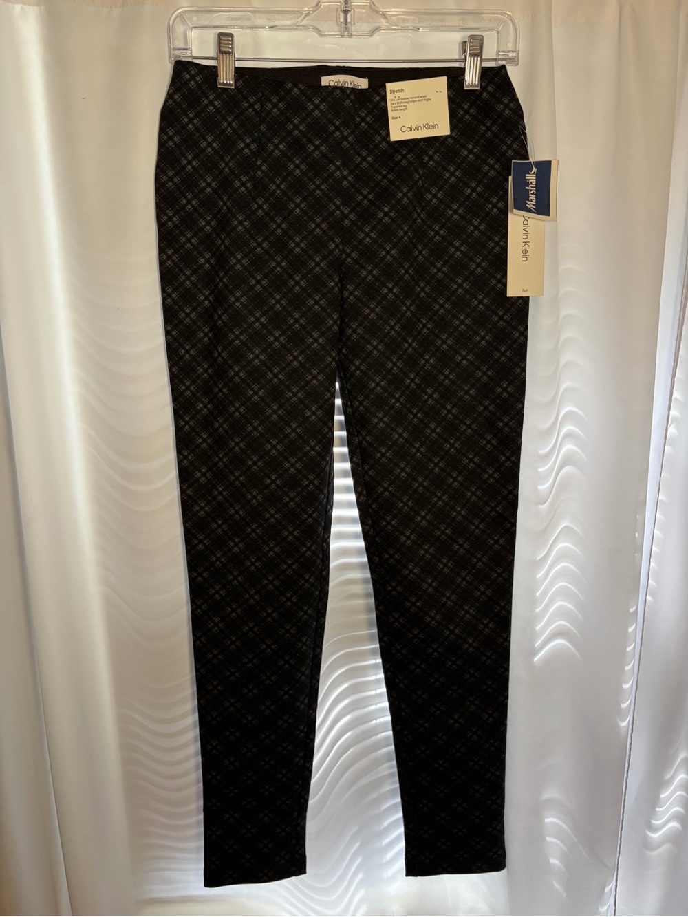 NWT CALVIN KLEIN Black & Grey Plaid Stretch Ankle Pants size 4